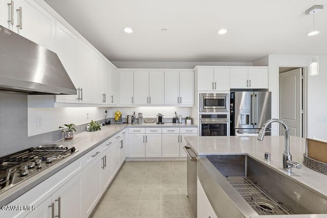 39104 Cocobola Court, Palmdale, CA 93551