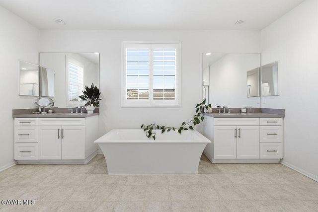 39104 Cocobola Court, Palmdale, CA 93551