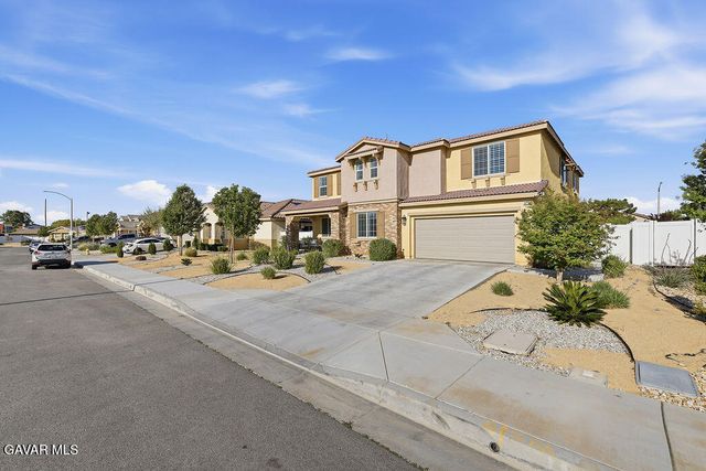39104 Cocobola Court, Palmdale, CA 93551