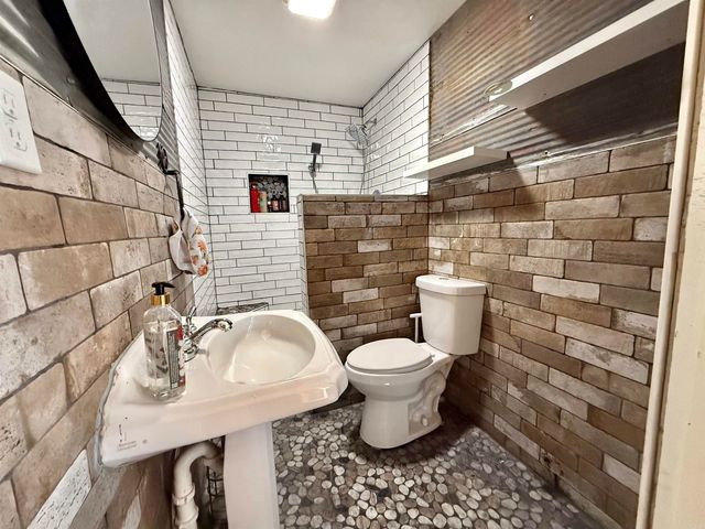 12843 AR Hwy 31 S, England, AR 72046