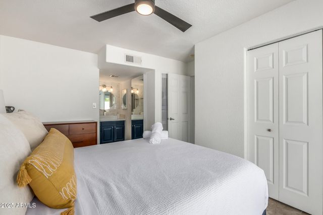 8576 E INDIAN SCHOOL Road UNIT B, Scottsdale, AZ 85251