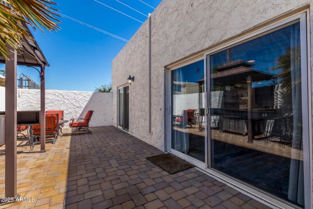 8576 E INDIAN SCHOOL Road UNIT B, Scottsdale, AZ 85251