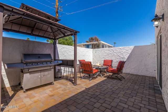 8576 E INDIAN SCHOOL Road UNIT B, Scottsdale, AZ 85251