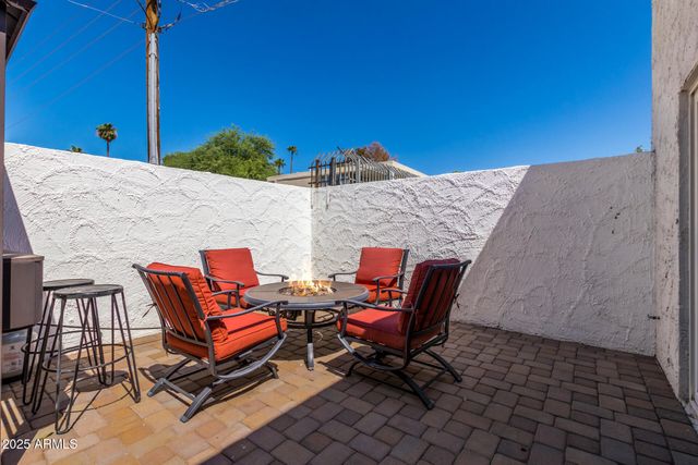 8576 E INDIAN SCHOOL Road UNIT B, Scottsdale, AZ 85251