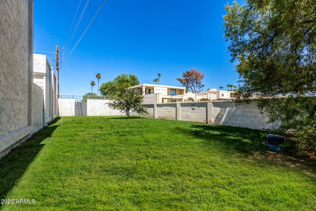 8576 E INDIAN SCHOOL Road UNIT B, Scottsdale, AZ 85251