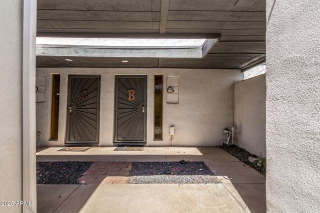 8576 E INDIAN SCHOOL Road UNIT B, Scottsdale, AZ 85251