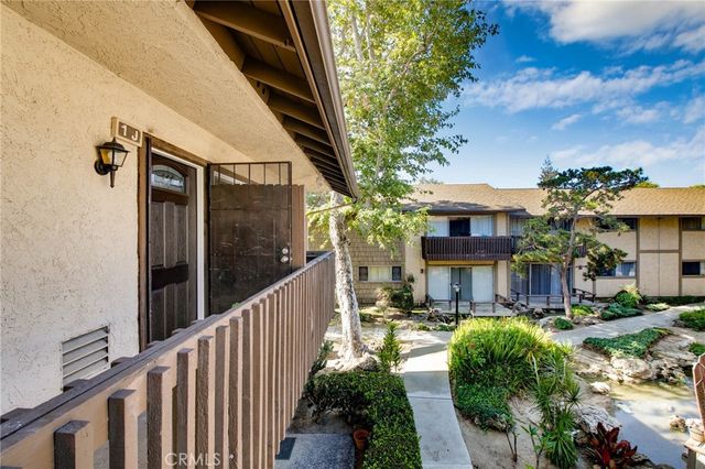 3050 S Bristol 1J, Santa Ana, CA 92704