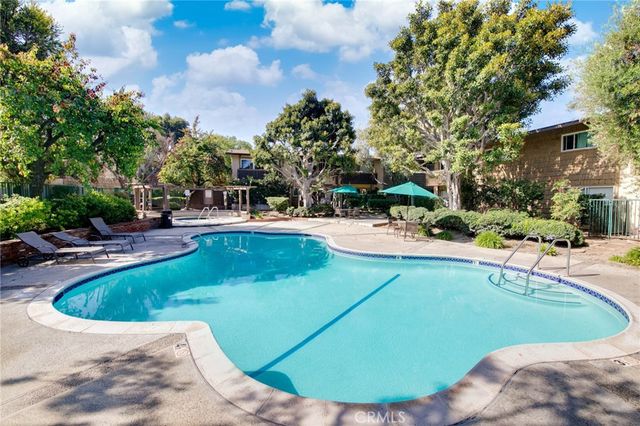 3050 S Bristol 1J, Santa Ana, CA 92704