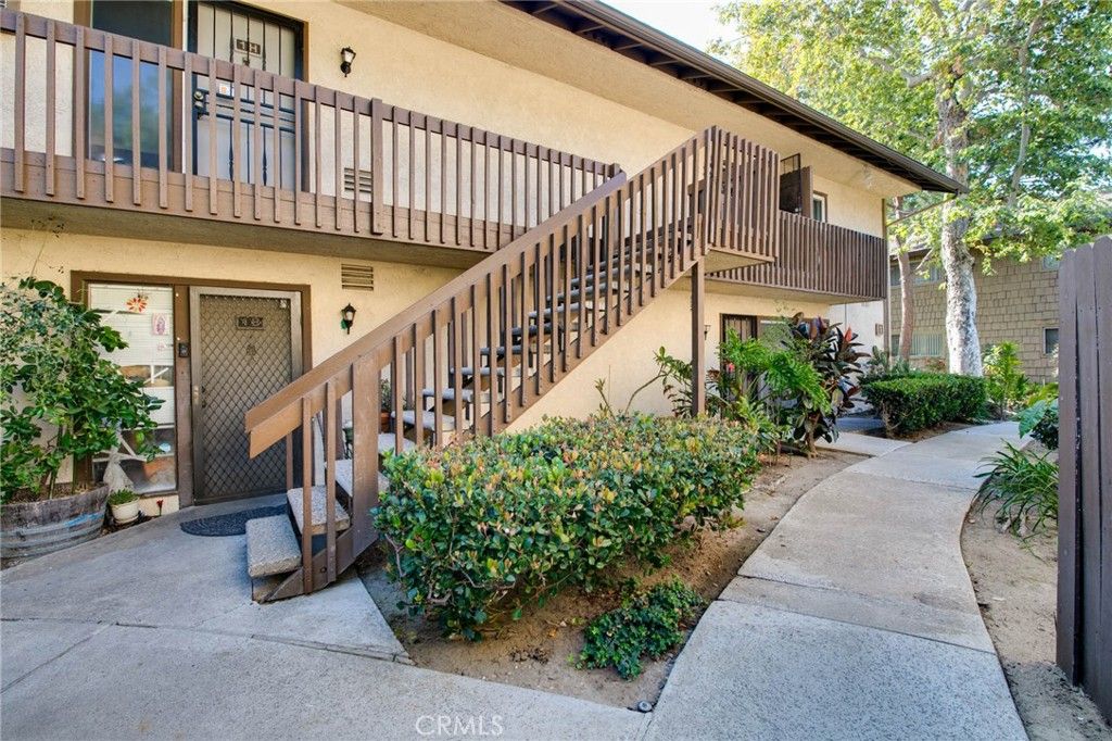Image 1 of property listing at 3050 S Bristol 1J, Santa Ana, CA 92704