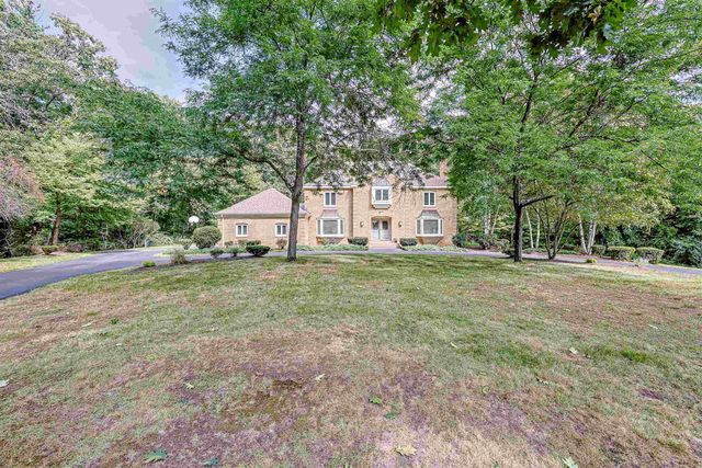 33 Indian Rock Road, Nashua, NH 03063