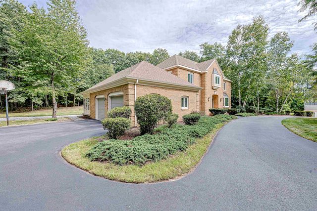 33 Indian Rock Road, Nashua, NH 03063