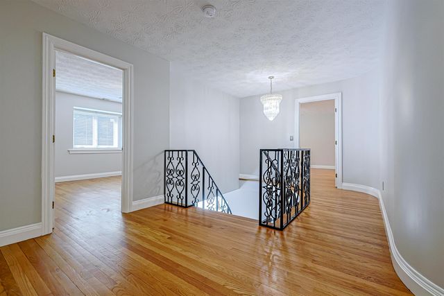 33 Indian Rock Road, Nashua, NH 03063
