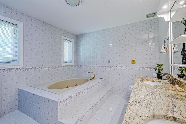 33 Indian Rock Road, Nashua, NH 03063