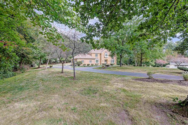 33 Indian Rock Road, Nashua, NH 03063