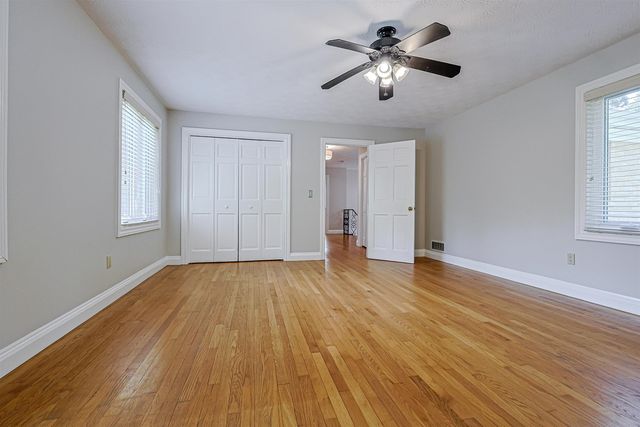 33 Indian Rock Road, Nashua, NH 03063