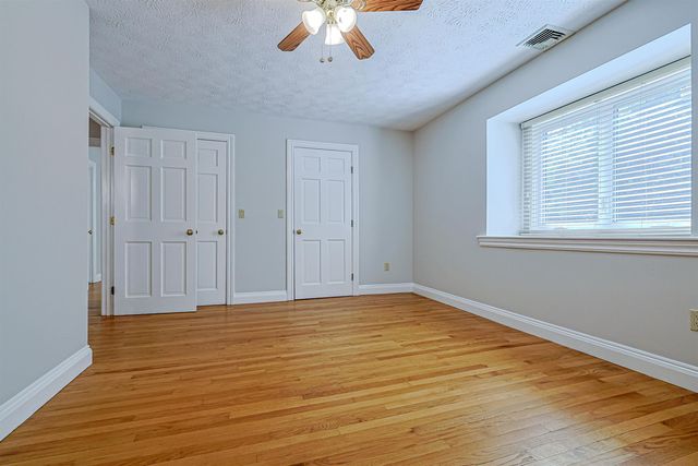 33 Indian Rock Road, Nashua, NH 03063
