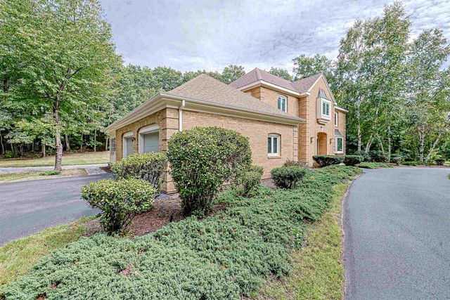 33 Indian Rock Road, Nashua, NH 03063