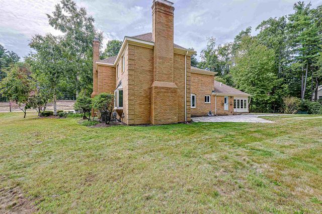 33 Indian Rock Road, Nashua, NH 03063