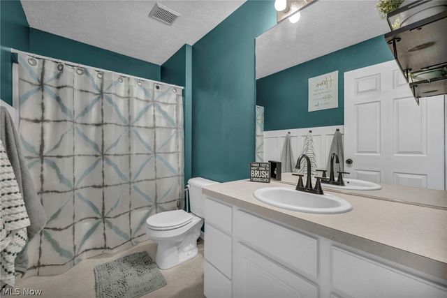 5265 Bringham Drive, Brunswick Hills, OH 44212