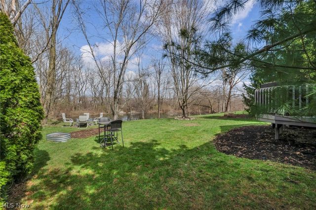 5265 Bringham Drive, Brunswick Hills, OH 44212