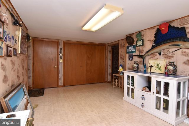 2 SLOAN RD, Harbeson, DE 19951