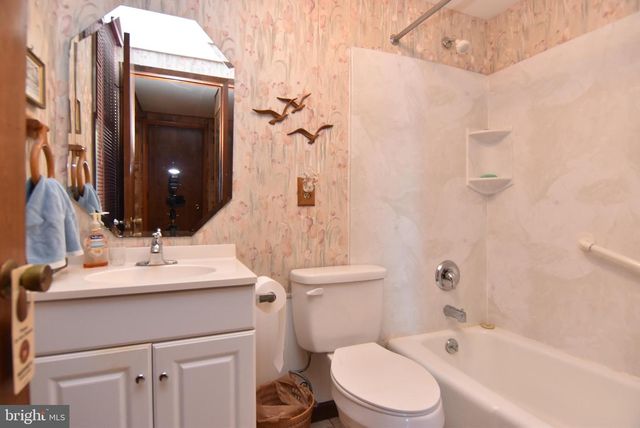 2 SLOAN RD, Harbeson, DE 19951
