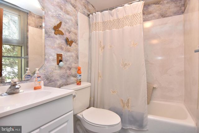 2 SLOAN RD, Harbeson, DE 19951