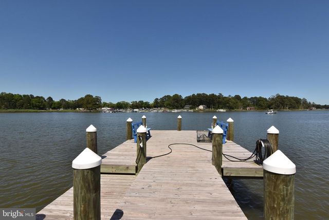 2 SLOAN RD, Harbeson, DE 19951