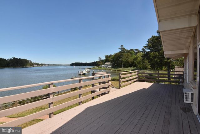 2 SLOAN RD, Harbeson, DE 19951