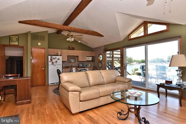 2 SLOAN RD, Harbeson, DE 19951