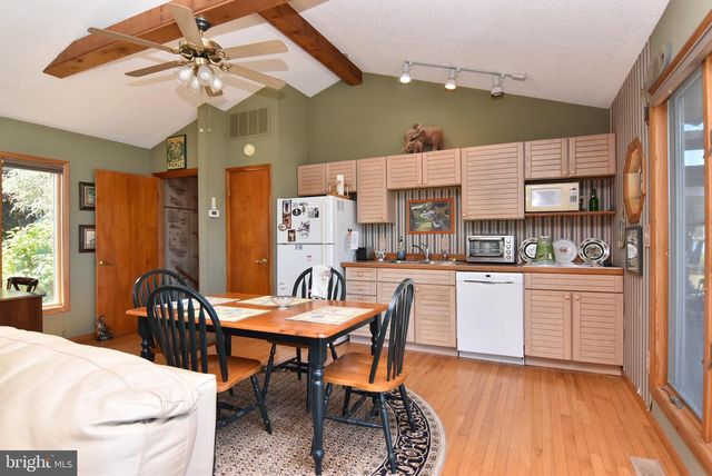 2 SLOAN RD, Harbeson, DE 19951