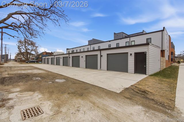 2744 Harrison Street, Detroit, MI 48216