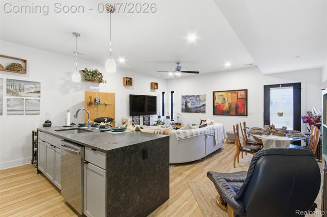 2744 Harrison Street, Detroit, MI 48216