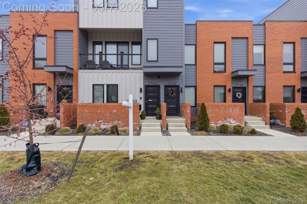 2744 Harrison Street, Detroit, MI 48216