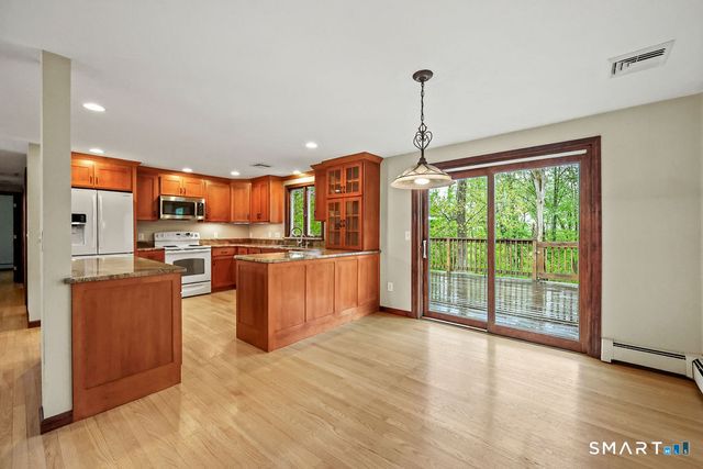 36 Freedom Drive, Canton, CT 06019