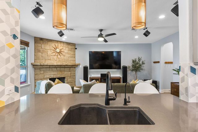 233 Culebra DR, Georgetown, TX 78626