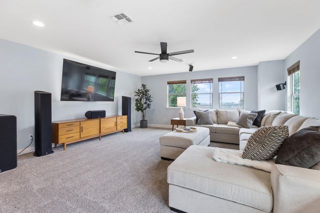 233 Culebra DR, Georgetown, TX 78626