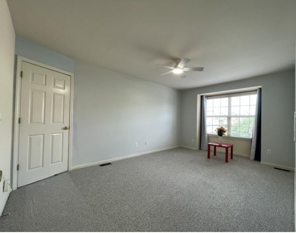 2806 Barclay Way, Ann Arbor, MI 48105