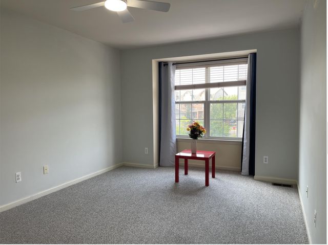 2806 Barclay Way, Ann Arbor, MI 48105