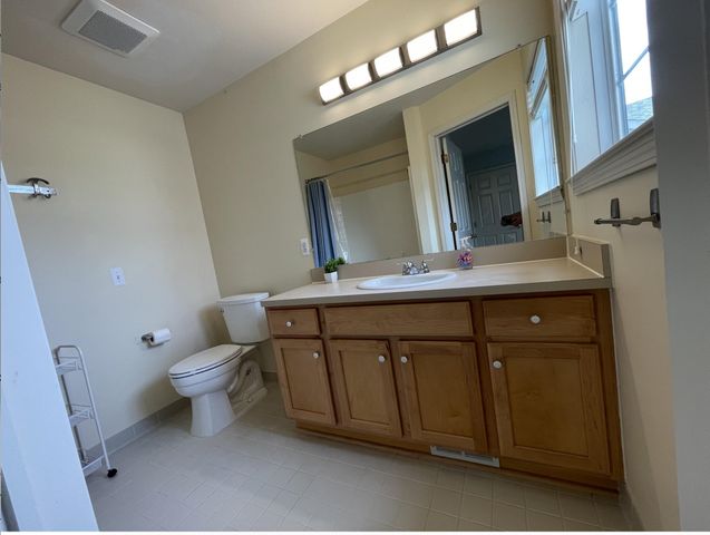 2806 Barclay Way, Ann Arbor, MI 48105