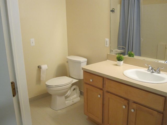 2806 Barclay Way, Ann Arbor, MI 48105