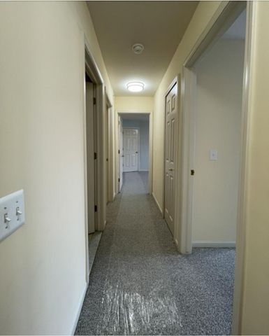 2806 Barclay Way, Ann Arbor, MI 48105
