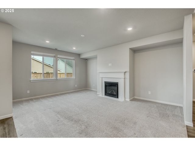 6443 Se 22ND St, Gresham, OR 97080