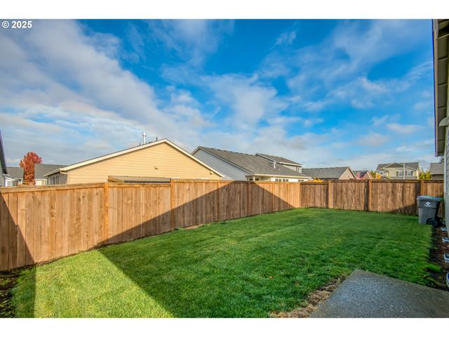 6443 Se 22ND St, Gresham, OR 97080