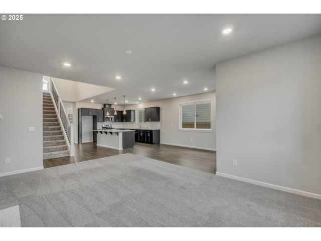 6443 Se 22ND St, Gresham, OR 97080