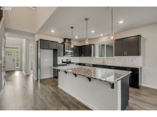 6443 Se 22ND St, Gresham, OR 97080