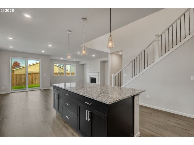 6443 Se 22ND St, Gresham, OR 97080