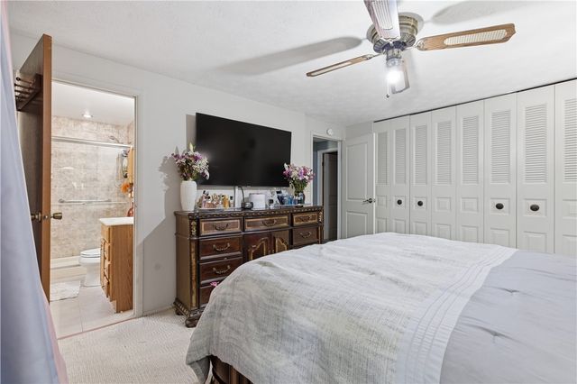 121 Penncrest Drive, White Oak, PA 15131
