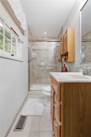121 Penncrest Drive, White Oak, PA 15131