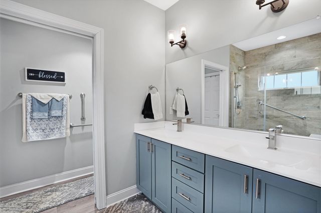 1058 Eagle Crest LN, Moneta, VA 24121